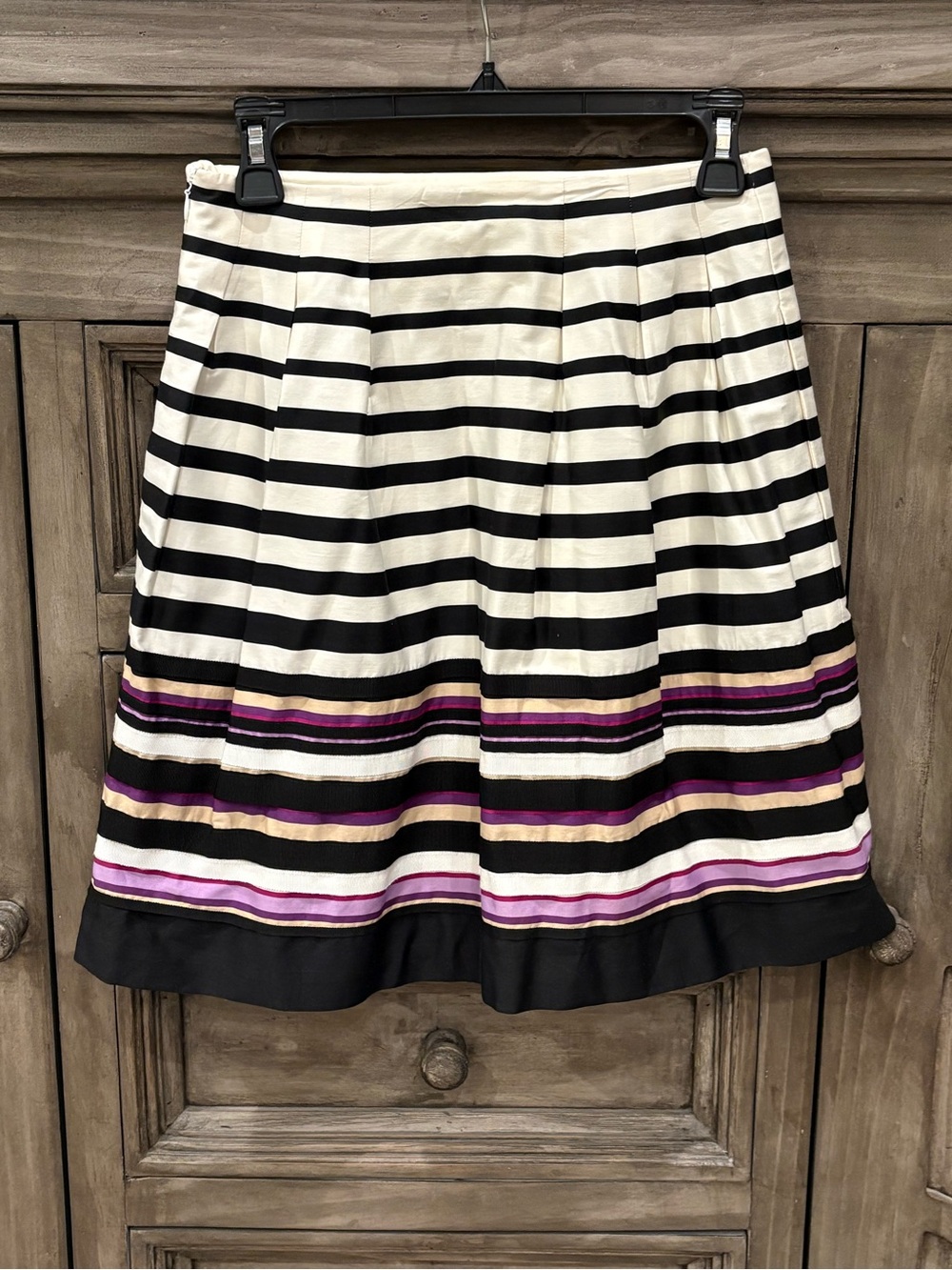 EUC Women’s WHITE HOUSE BLACK MARKET Striped Black/Purple A-Line Skirt (2)